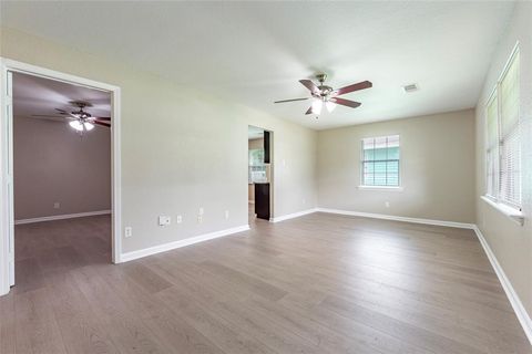 Single Family Residence in Texas City TX 625 13th Avenue 3.jpg