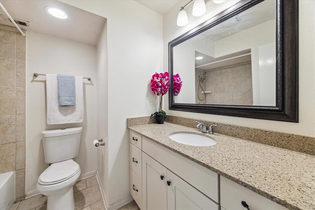 1330 Augusta Drive #6, Houston, Texas image 12