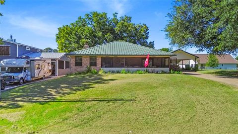 Photo of 1384 Tara Drive, Trinity, TX 75862 (MLS # 89329082)