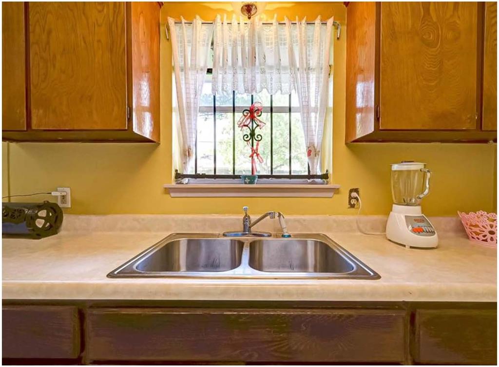 538 Glenvale Drive, Houston, Texas image 15