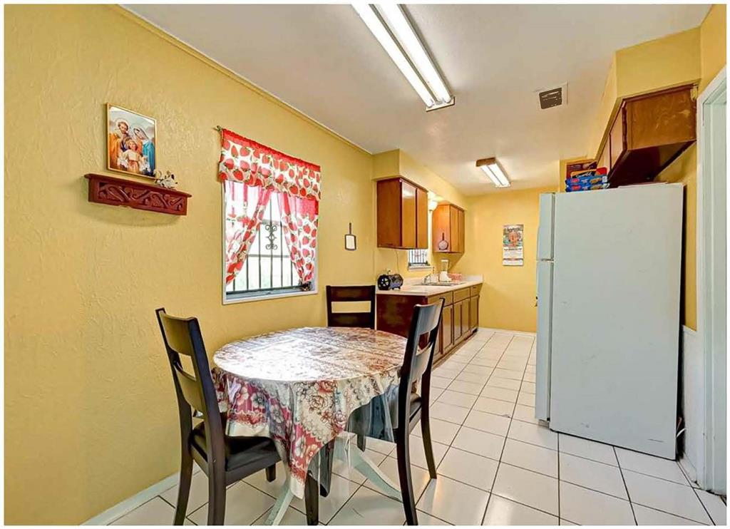 538 Glenvale Drive, Houston, Texas image 13
