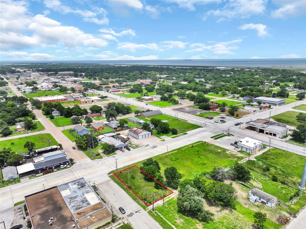 631 Texas Avenue, Texas City, Texas image 3