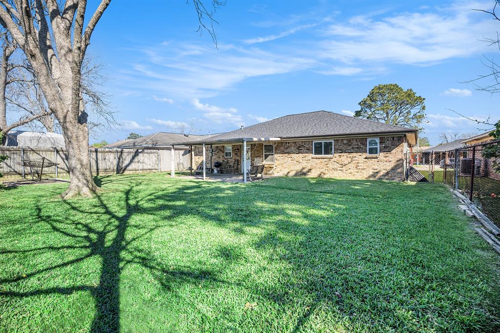 1314 Velma Street, Deer Park, Texas image 2