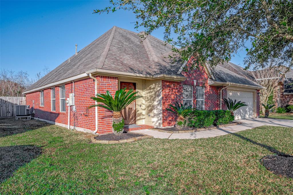 3712 Mahogany Trail Trl, Pearland, Texas image 3