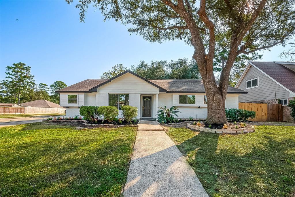 23130 Bayleaf Drive, Spring, Texas image 2