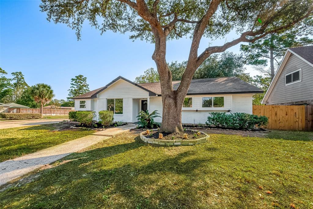 23130 Bayleaf Drive, Spring, Texas image 3