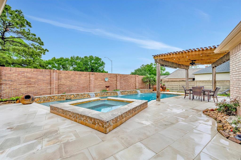 2438 Enchanted Isle Drive