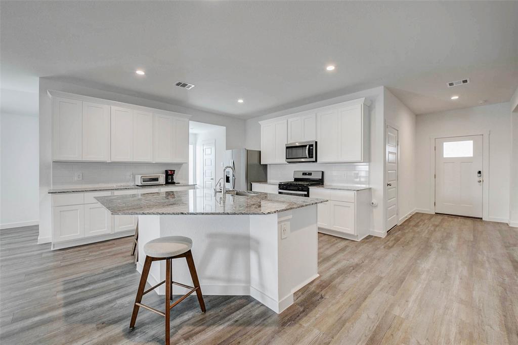 3004 Magnolia Pass Lane
