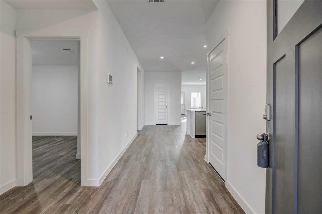 3004 Magnolia Pass Lane