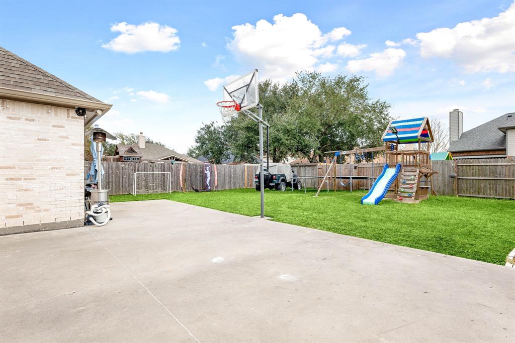 2422 Doral Drive, Baytown, Texas image 21