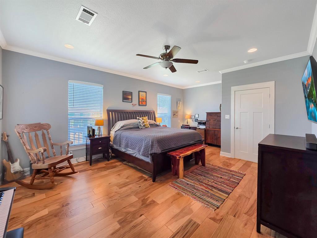 906 Westview, Crystal Beach, Texas image 31