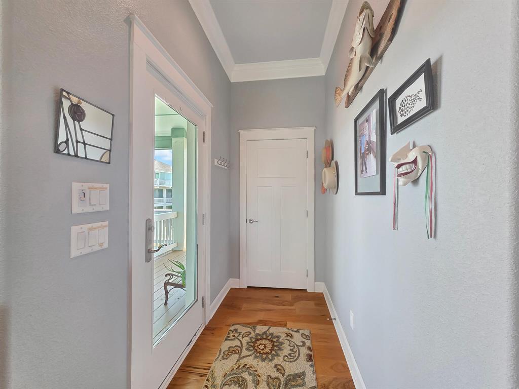 906 Westview, Crystal Beach, Texas image 17