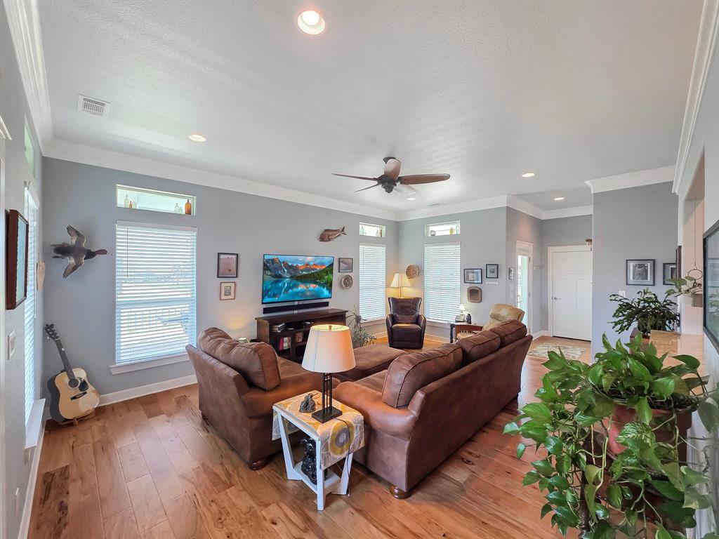 906 Westview, Crystal Beach, Texas image 19