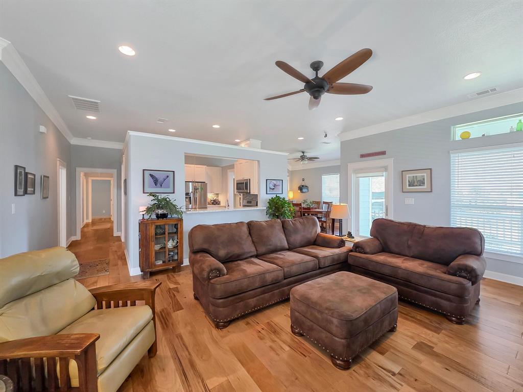 906 Westview, Crystal Beach, Texas image 20