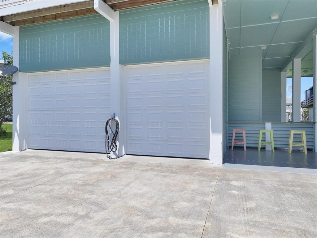 906 Westview, Crystal Beach, Texas image 12