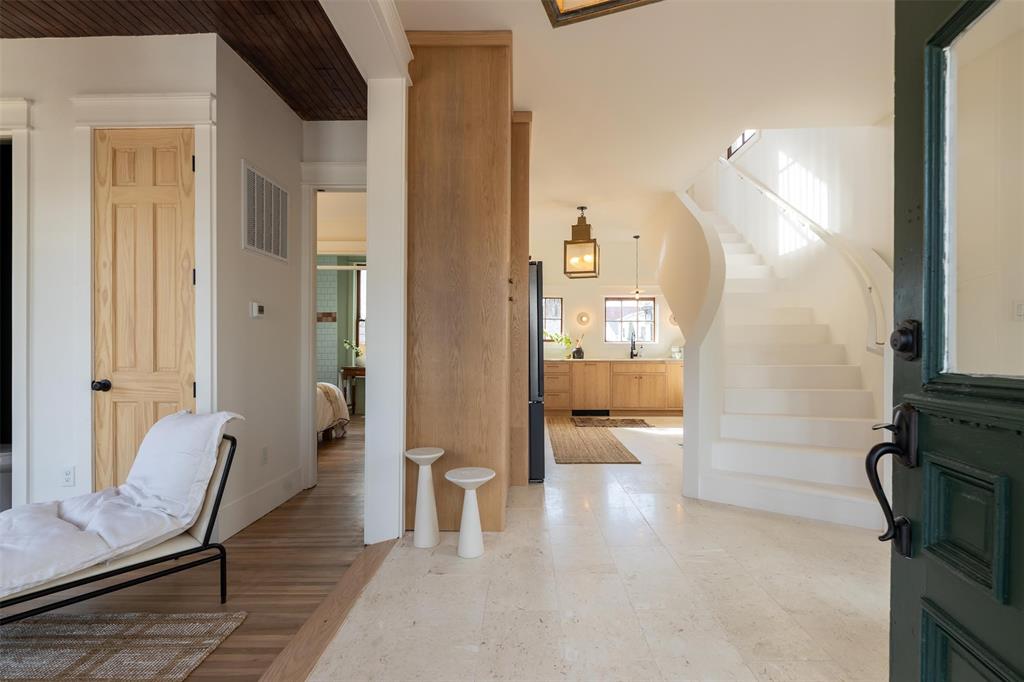 1311 37th Street St, Galveston, Texas image 2