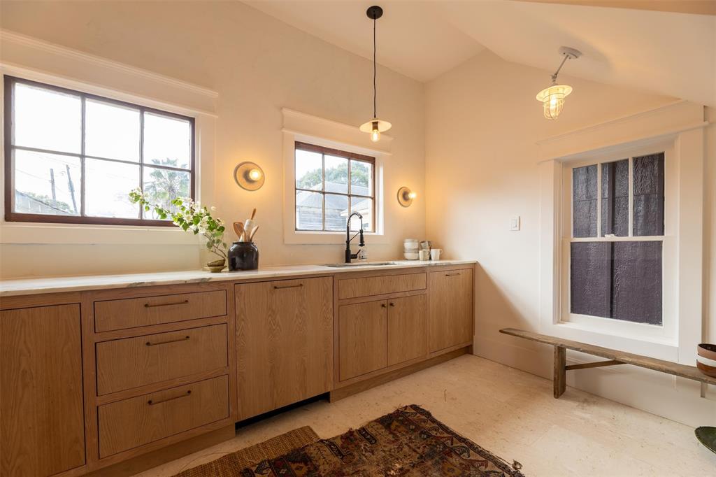 1311 37th Street St, Galveston, Texas image 16
