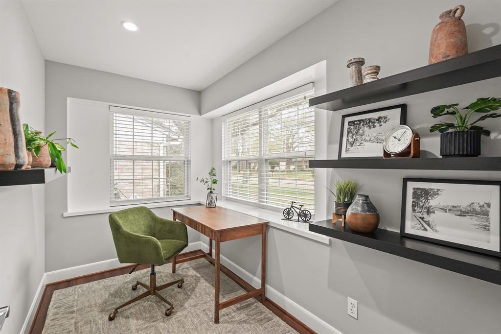 9815 Knoboak Drive, Houston, Texas image 20