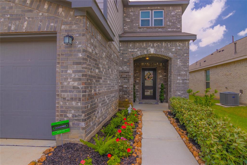 4523 Lally Brook Court, Katy, Texas image 3