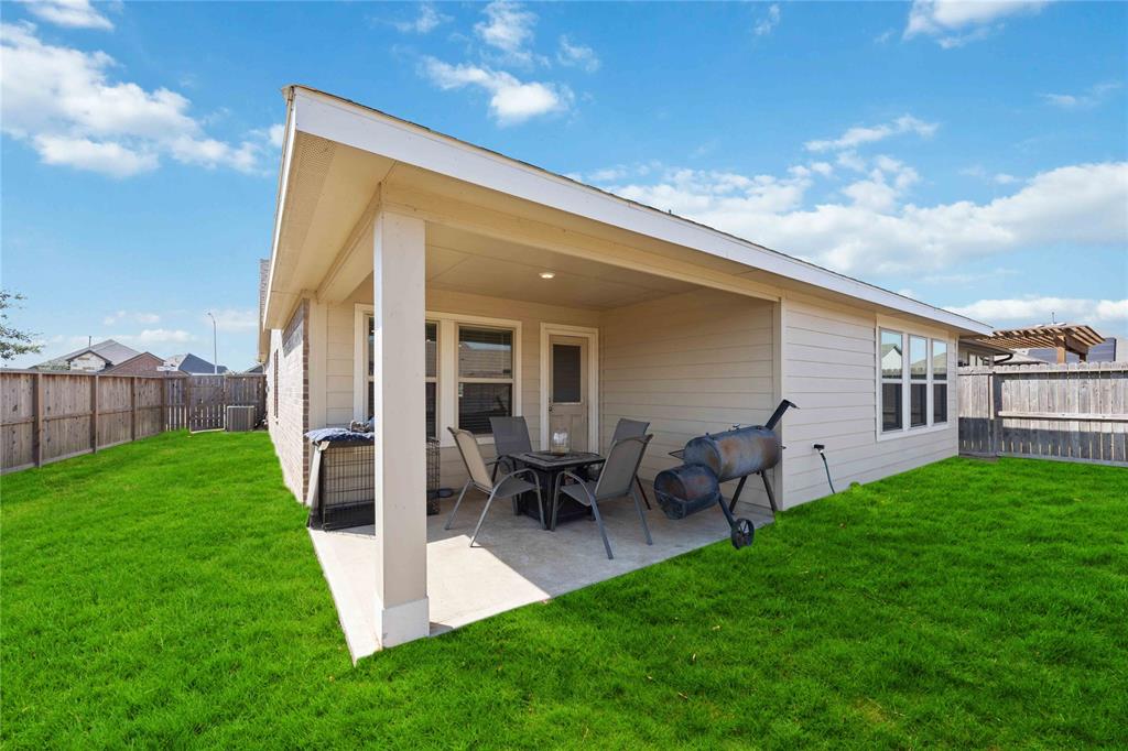 2539 Blazing Star Drive, Brookshire, Texas image 23