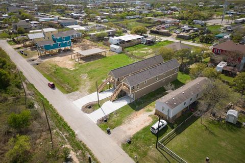 A home in San Leon