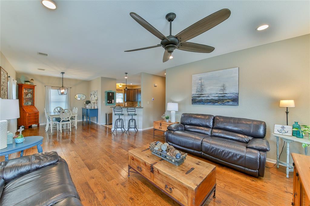 823 Dogwood Road, Clear Lake Shores, Texas image 11