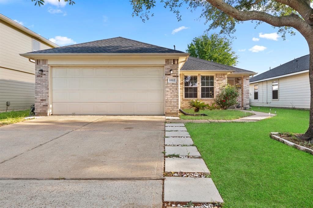19515 Buckland Park Drive, Katy, Texas image 1