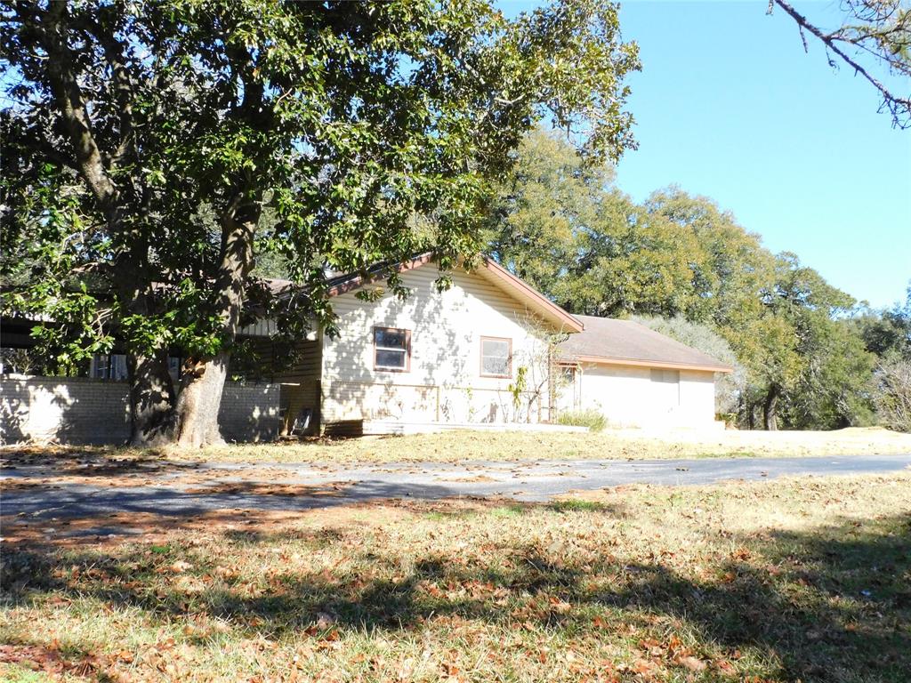 2408 Gun And Rod Road, Brenham, Texas image 14