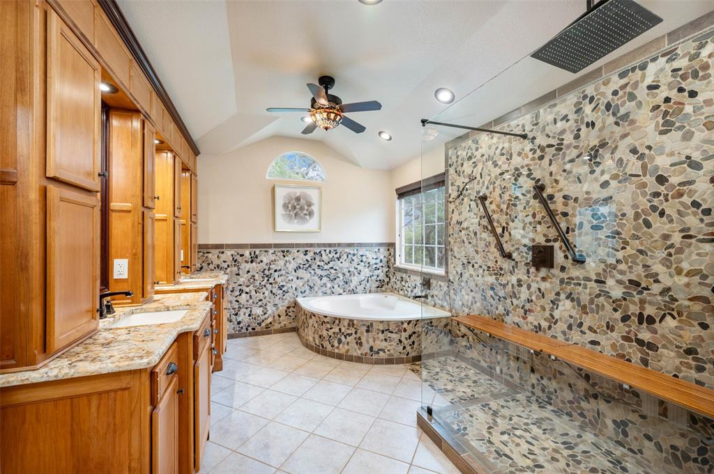 161 N Stallion Estates Drive, Spring Branch, Texas image 23