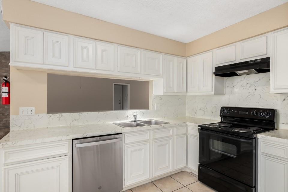 8031 Barnhill Drive, Humble, Texas image 14