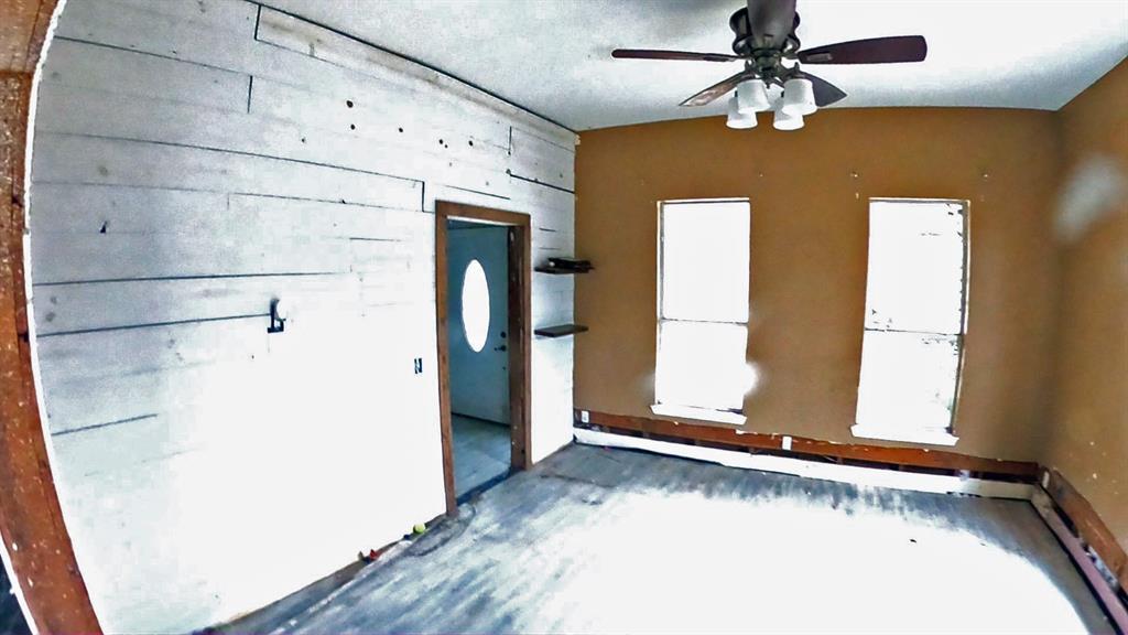 144 N Jeffus Street, Deport, Texas image 14