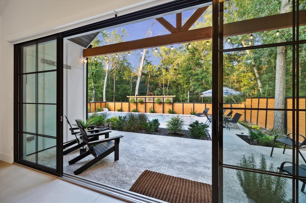 Photo 14 of 40 of 10528 Longleaf Drive house