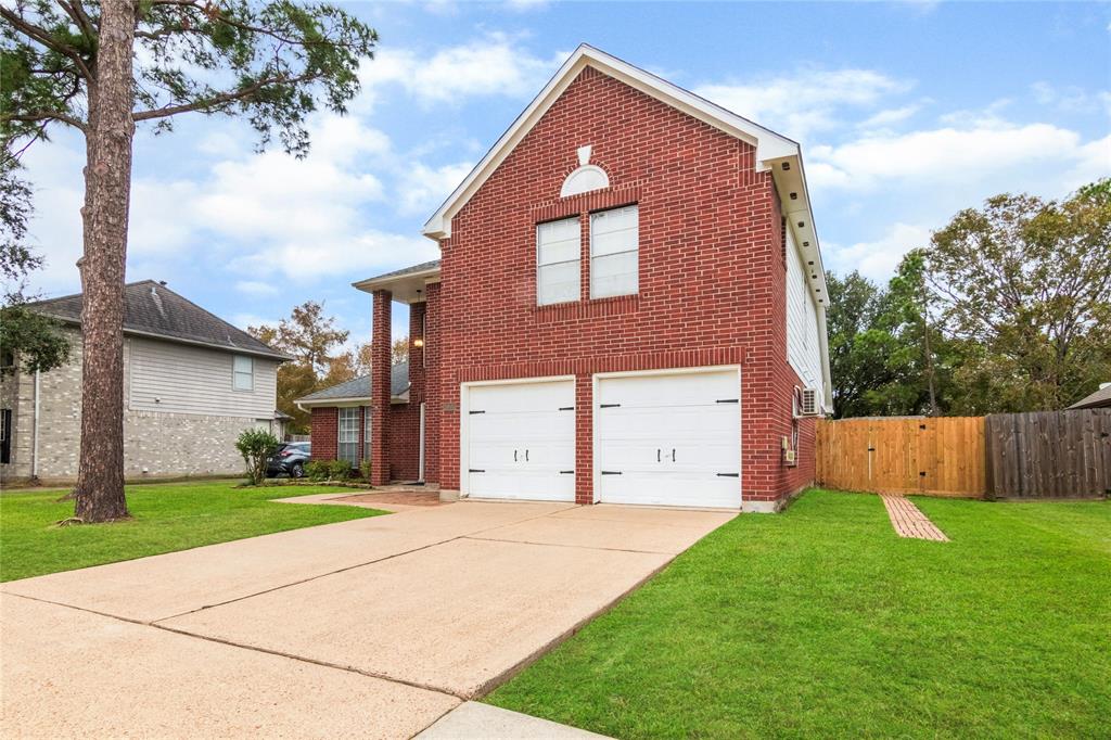 2905 Waterloo Road, Pearland, Texas image 3