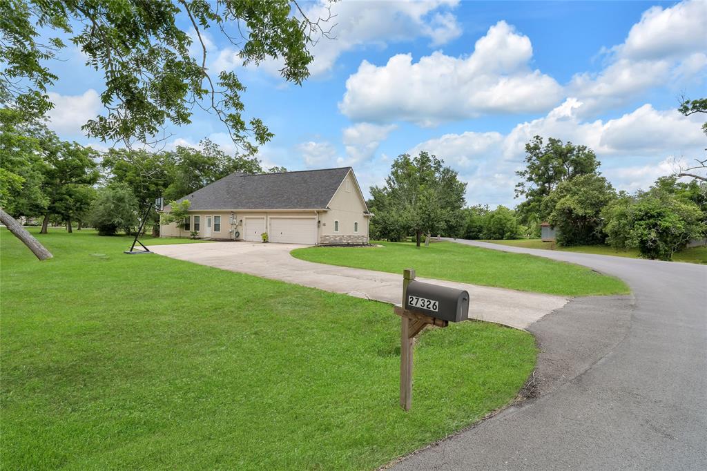 27326 S Karaugh Drive, Richmond, Texas image 42