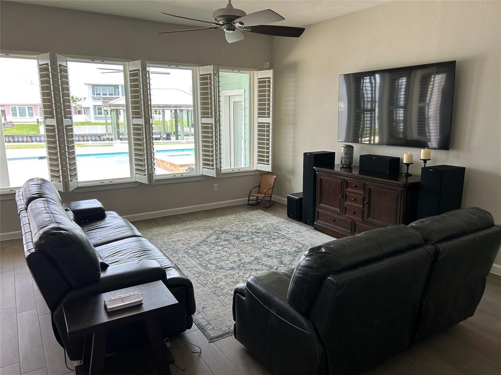 5313 Allen Cay Drive, Texas City, Texas image 14