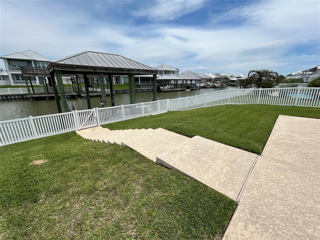 5313 Allen Cay Drive, Texas City, Texas image 36