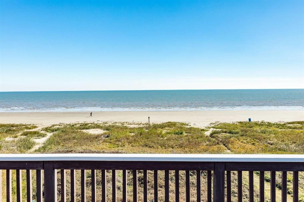 21626 Kennedy Drive, Galveston, Texas image 4