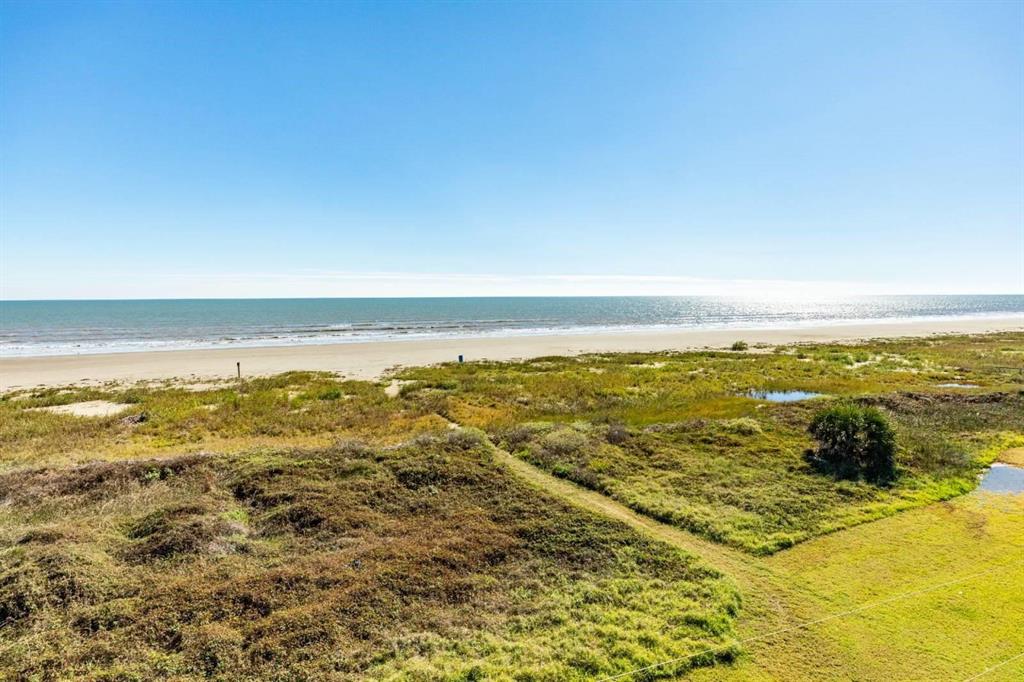 21626 Kennedy Drive, Galveston, Texas image 3