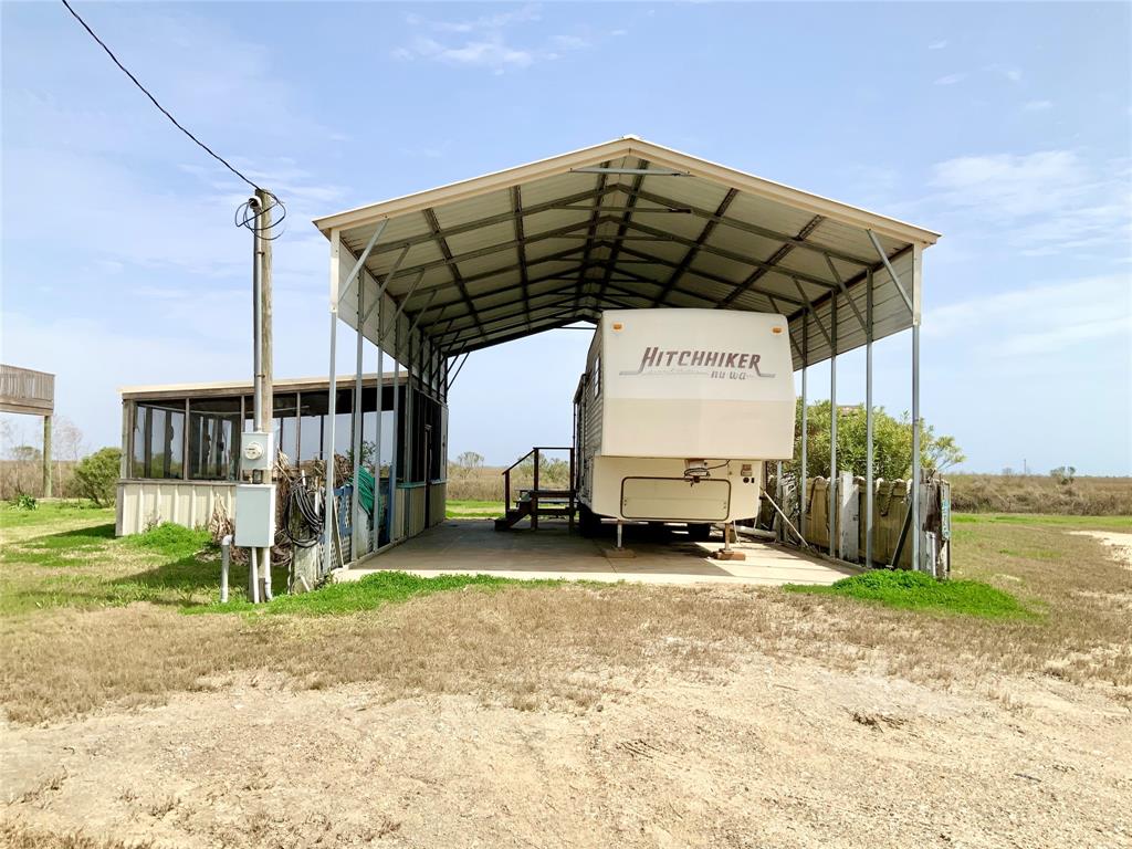 1476 Mabry Street, Gilchrist, Texas image 3