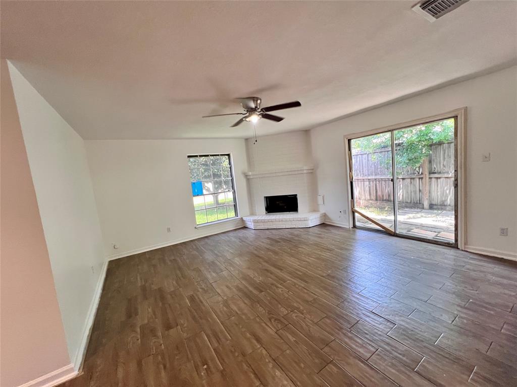 947 Sierra Shadows Drive
