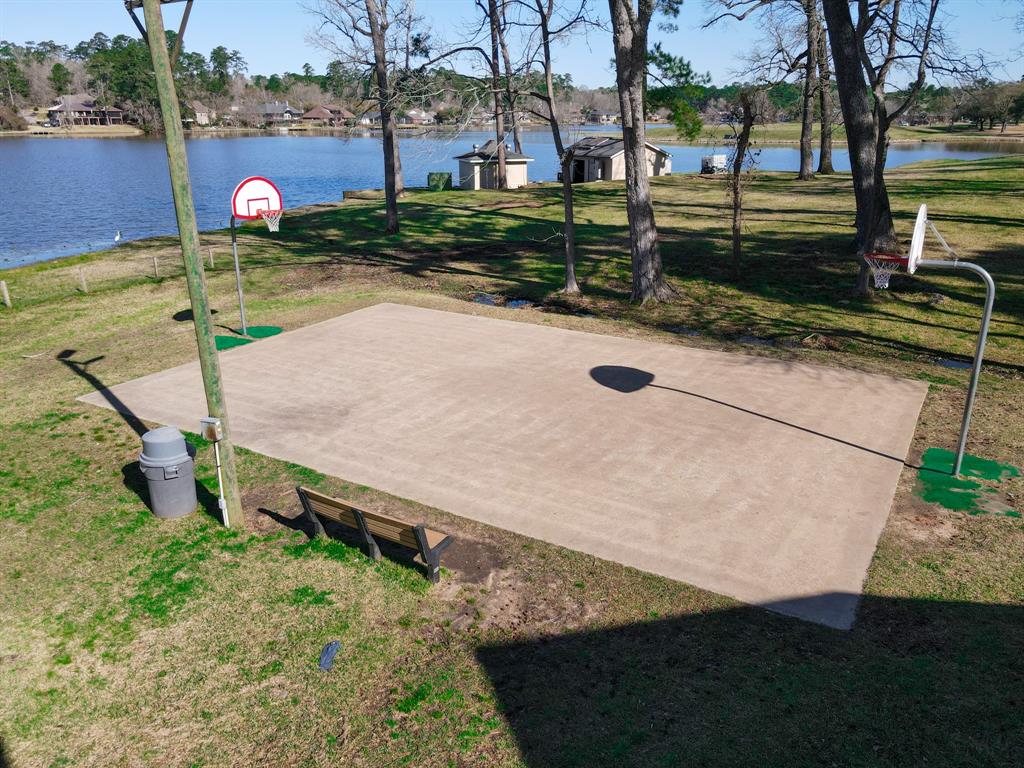 2020 E Lake Dr Dr, Huntsville, Texas image 22