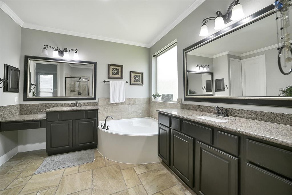 12910 Picket Hills Lane, Humble, Texas image 27