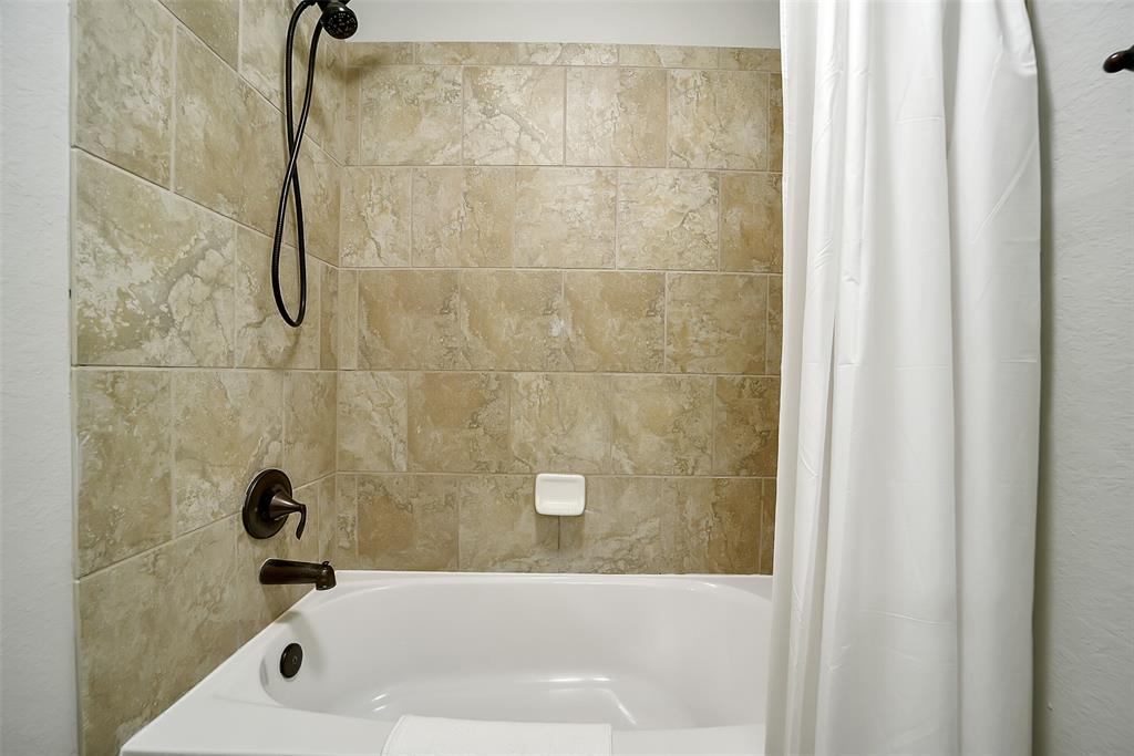 12910 Picket Hills Lane, Humble, Texas image 42