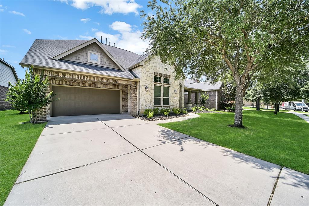 12910 Picket Hills Lane, Humble, Texas image 1