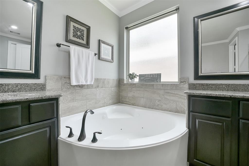 12910 Picket Hills Lane, Humble, Texas image 28
