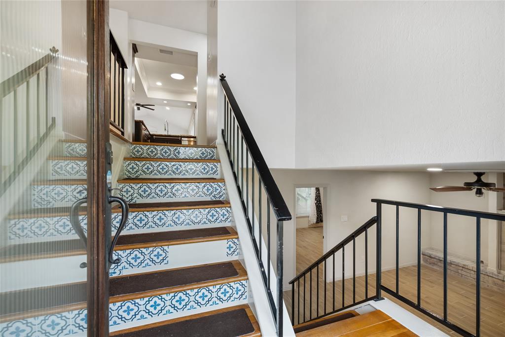 13 Whistlers Court, The Woodlands, Texas image 5