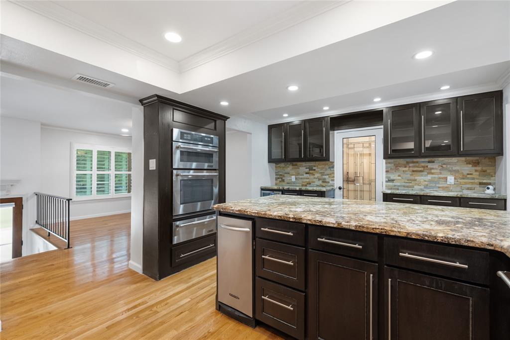 13 Whistlers Court, The Woodlands, Texas image 10
