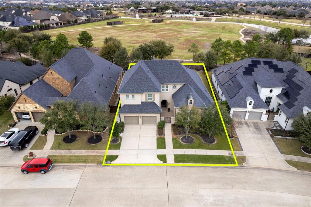 6914 Champion Trail, Katy, Texas image 2