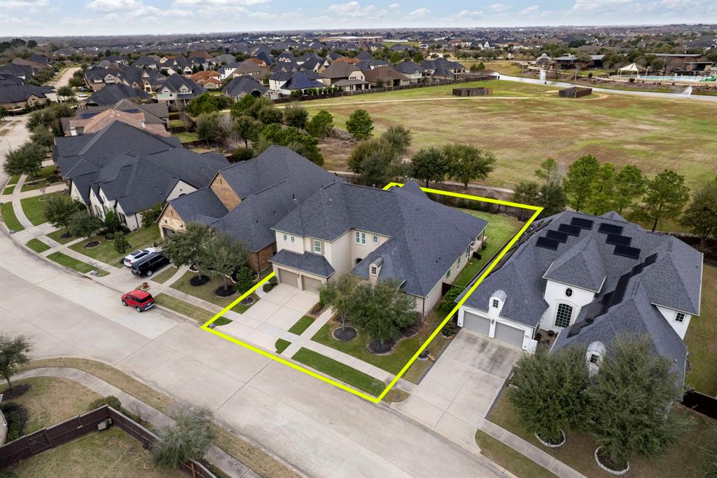 6914 Champion Trail, Katy, Texas image 32