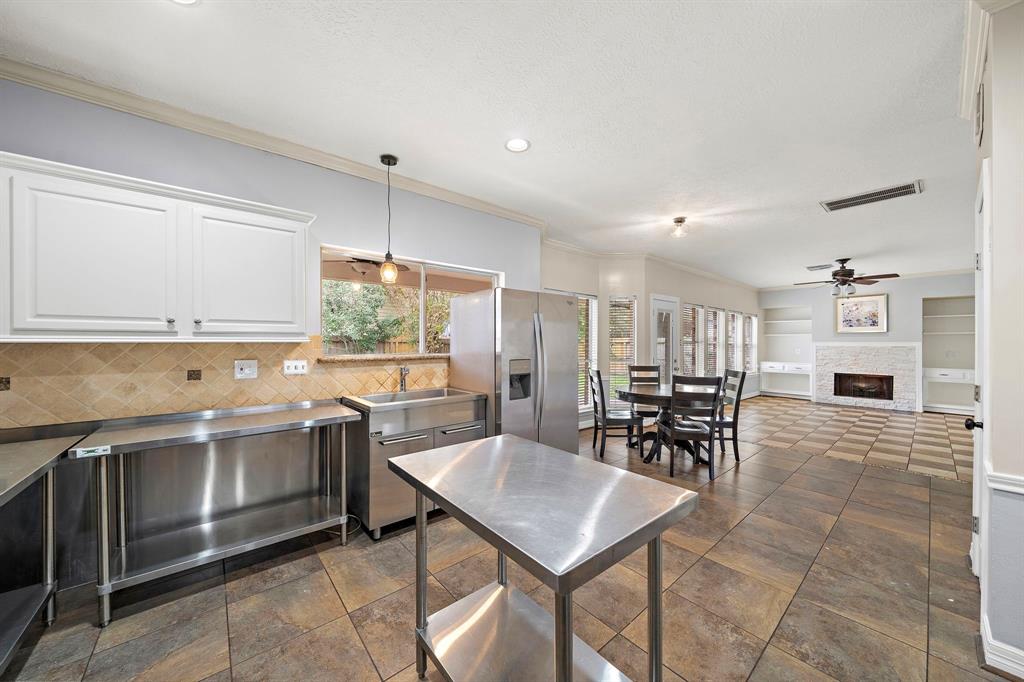 5718 Charlestown Colony Drive, Houston, Texas image 8